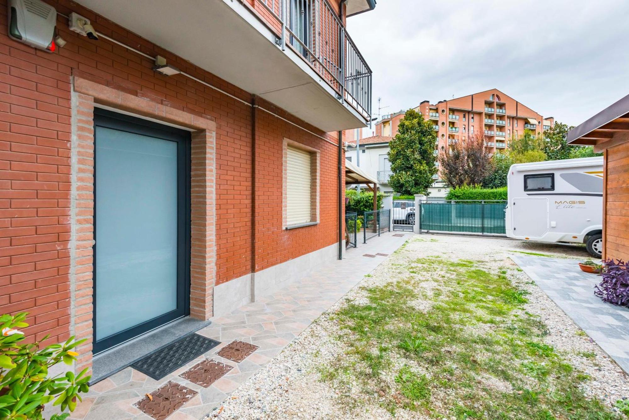 Stile E Comfort In Citta Con Wi-Fi Carpi Exterior photo